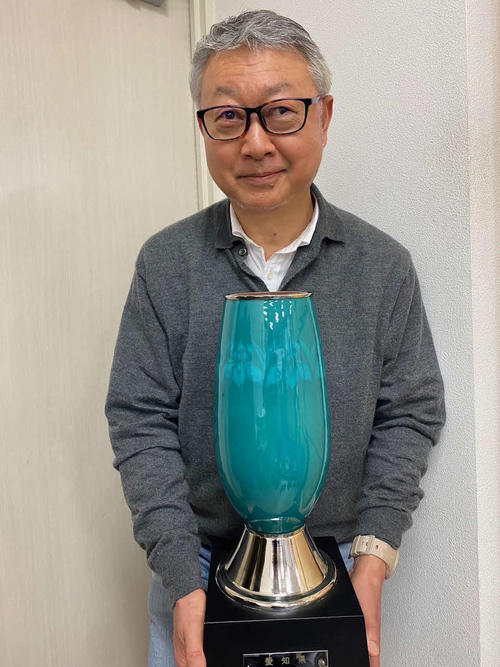 殿下のご厚意でカップを持たせてもらいました