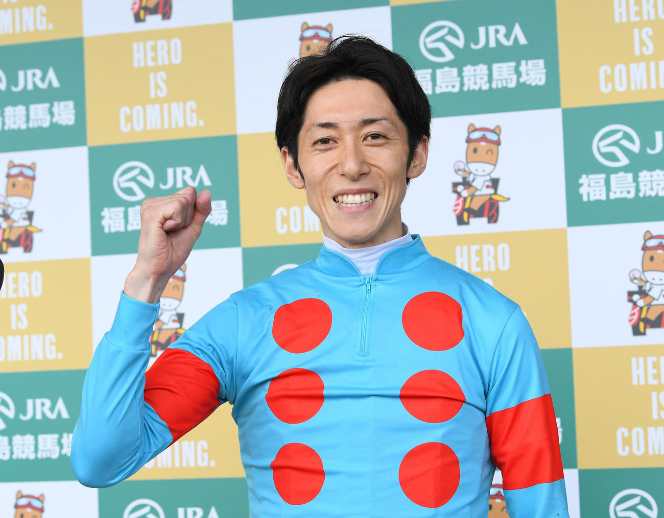 津村騎手（2022年4月23日、撮影・酒井清司）