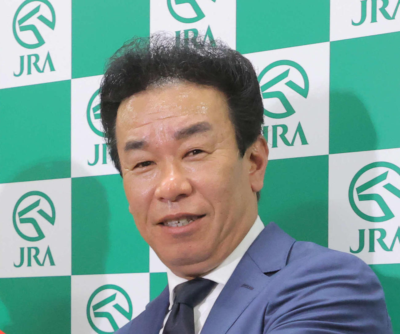 藤原英昭調教師（2021年5月撮影）