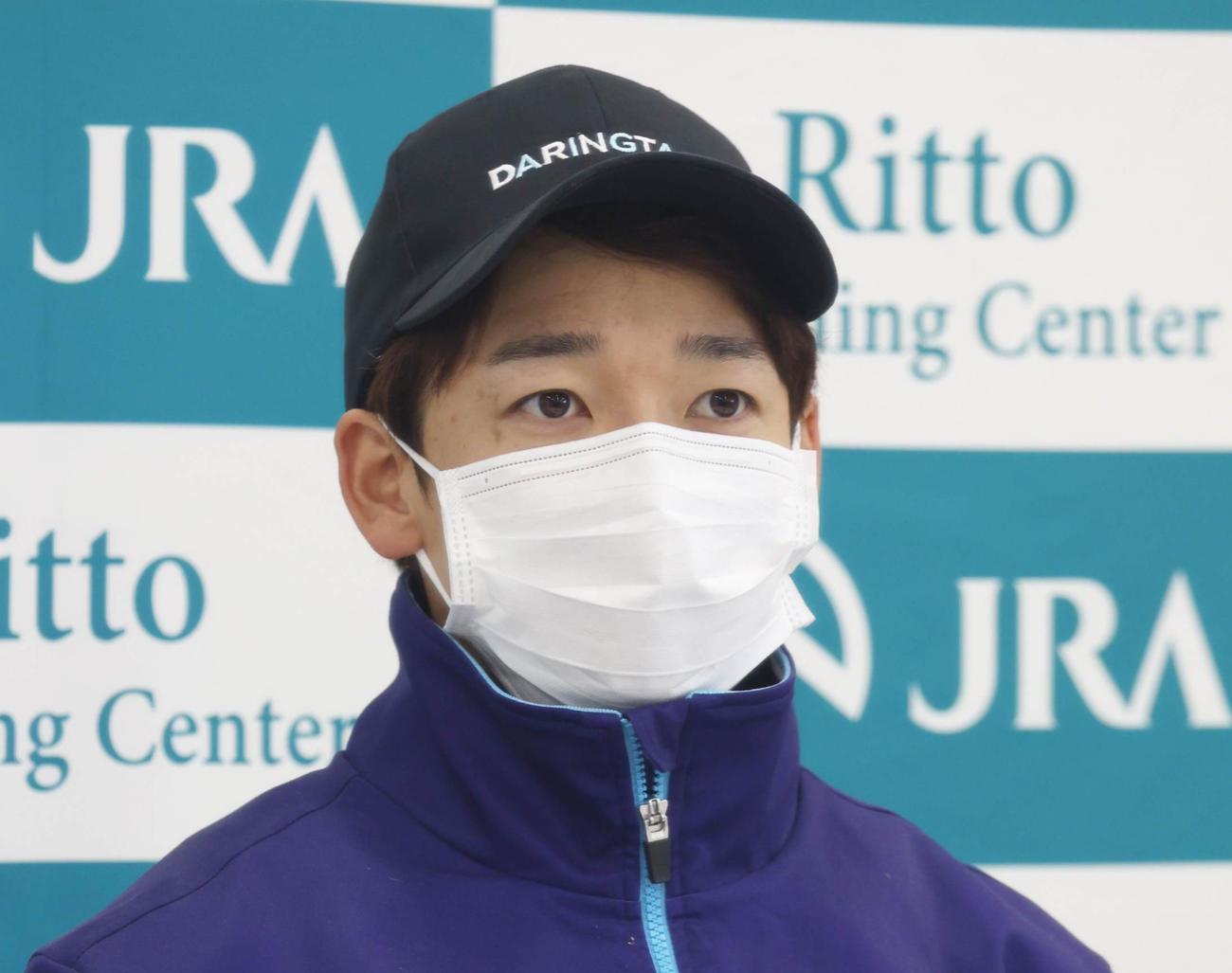質問に答える松山弘平騎手