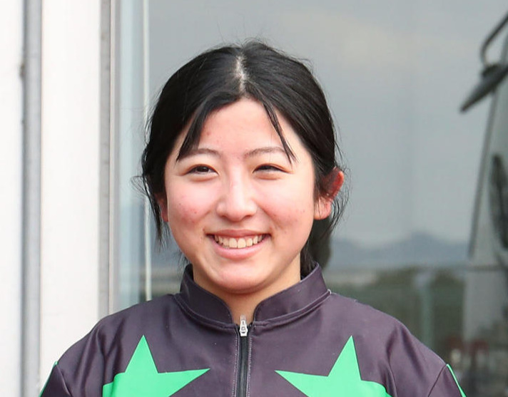 今村聖奈騎手（2022年3月撮影）