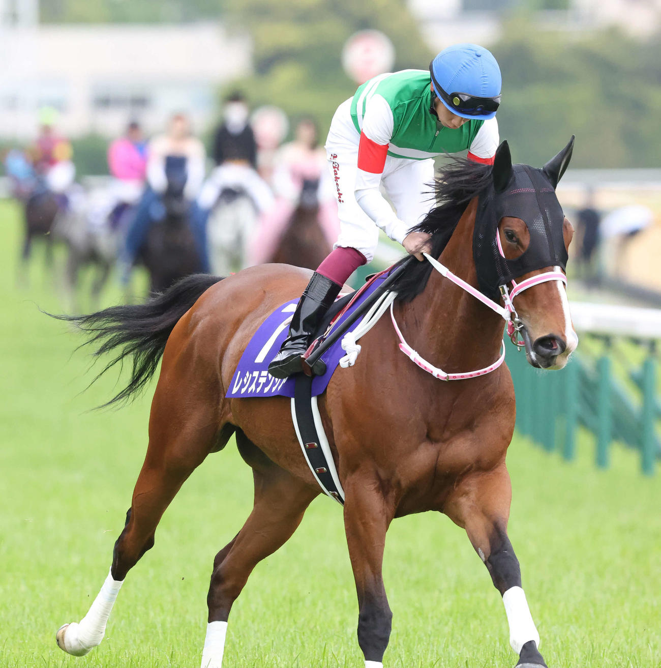 ヴィクトリアM3着のレシステンシアと横山武騎手（2022年5月15日撮影）