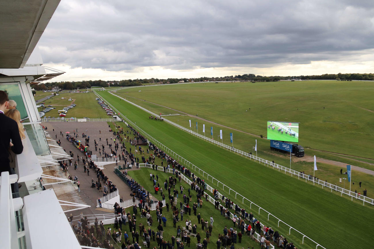 エプソム競馬場のレース風景（2018年最後の開催日）
