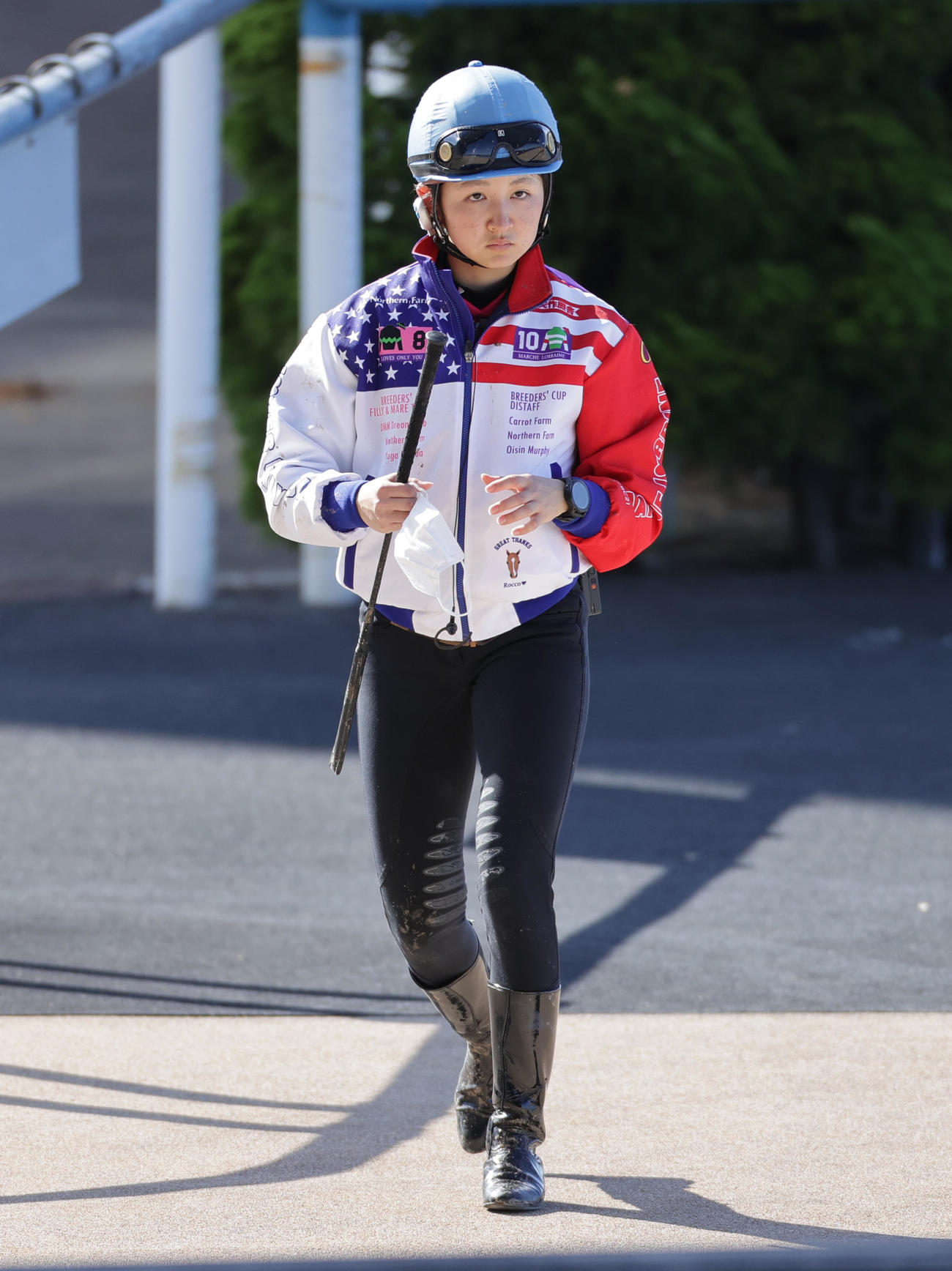初参戦の函館競馬場で、調教に励む古川奈穂騎手