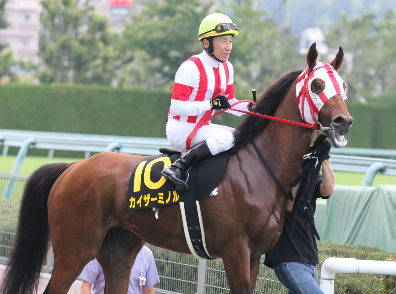 米子S2着のカイザーミノルと横山典騎手（撮影・渦原淳）