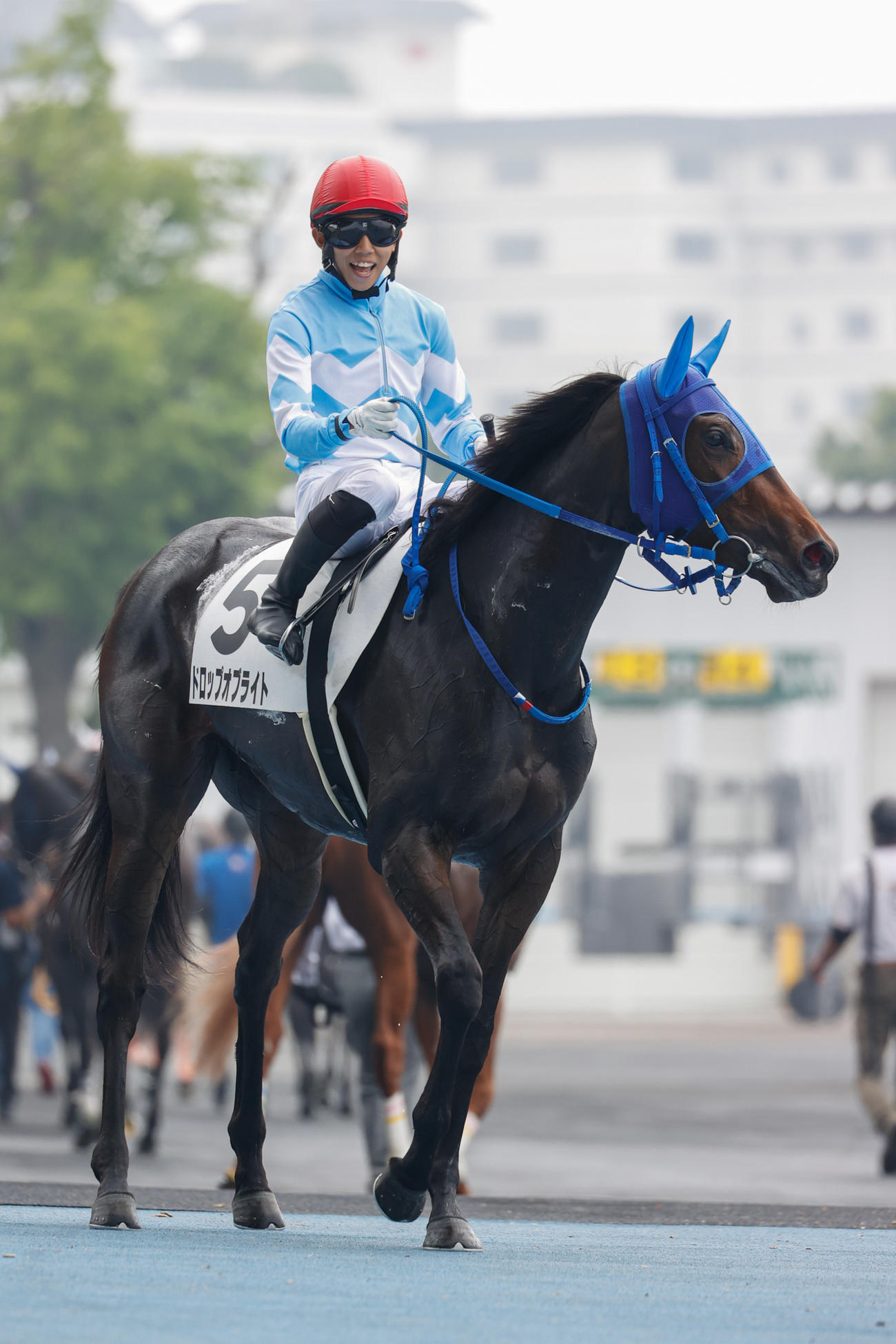 18日、地元函館での初勝利を挙げた鷲頭騎手