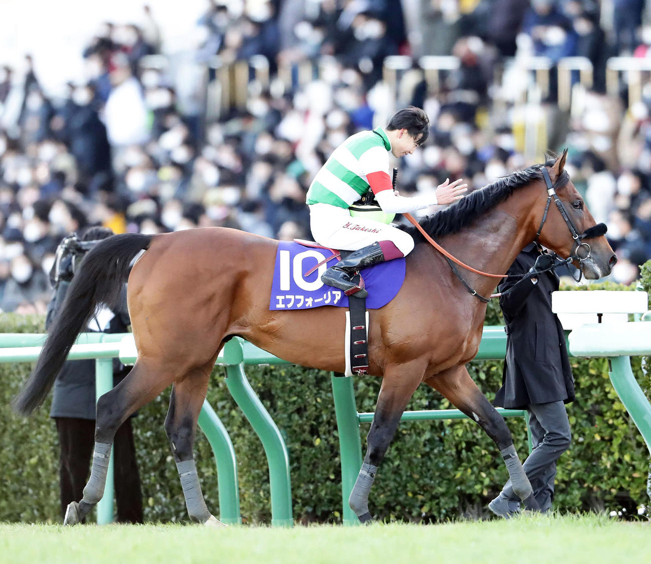 21年有馬記念を制したエフフォーリアと横山武騎手（2021年12月26日撮影）