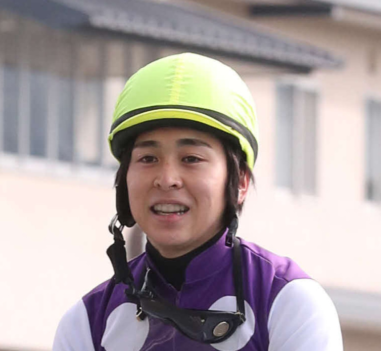 小崎綾也騎手（2021年2月撮影）