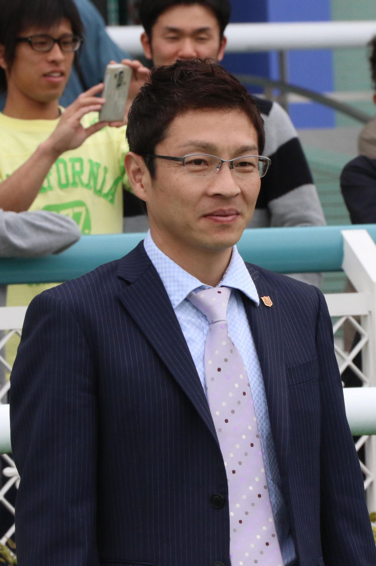 角田晃一調教師（2015年4月撮影）