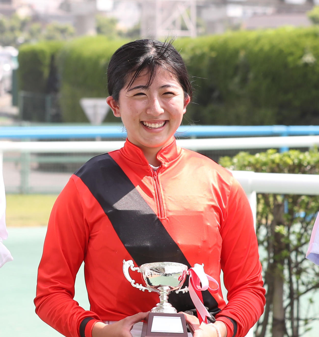 小倉9Rフェニックス賞を制し、笑顔を見せる今村聖奈騎手（撮影・屋方直哉）