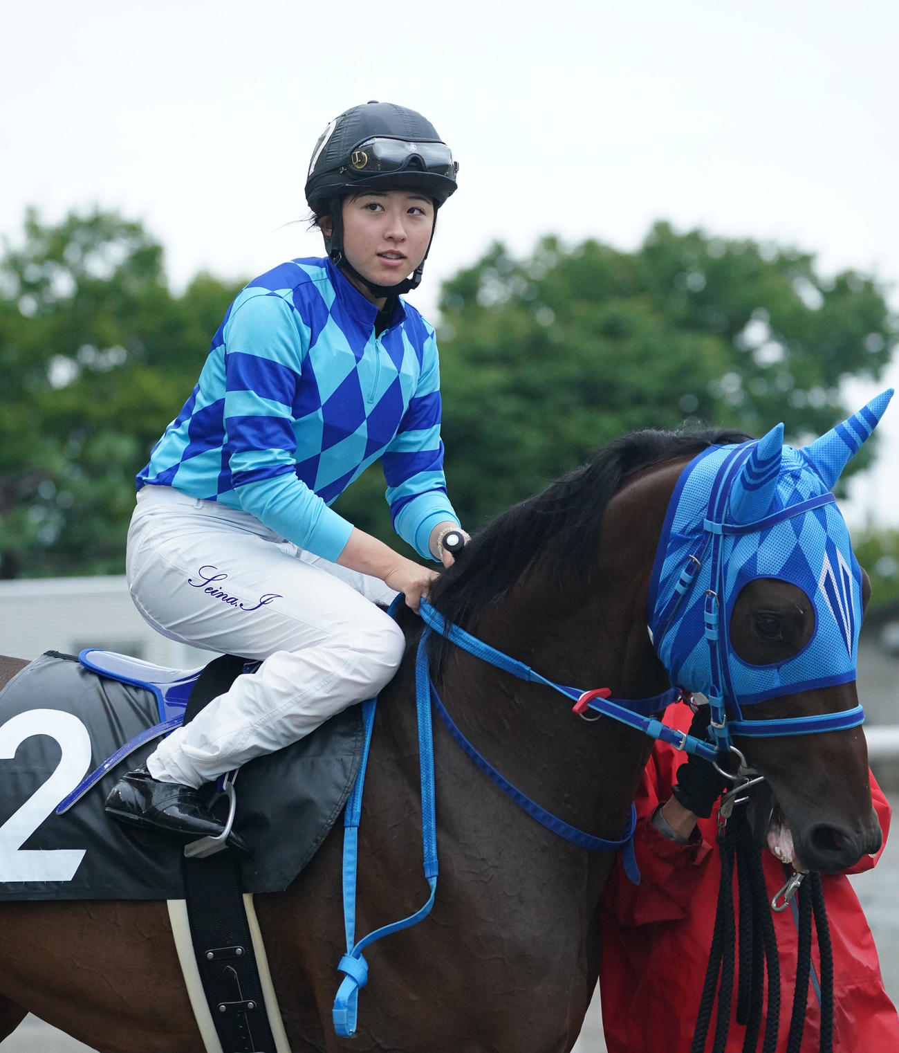 金沢9R、能登巌門賞でイーストリバーに騎乗する今村聖奈騎手（撮影・森本幸一）