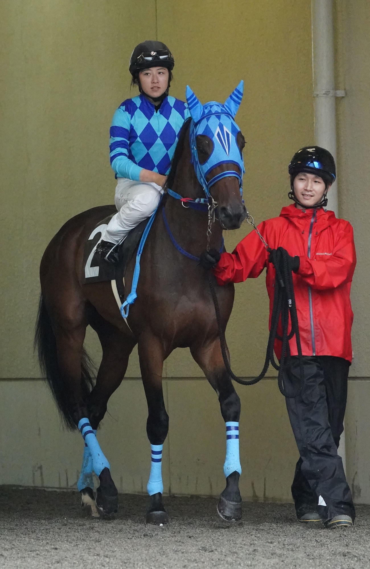 金沢9R能登巌門賞　2番イーストリバーに騎乗する今村聖奈騎手（撮影・森本幸一）