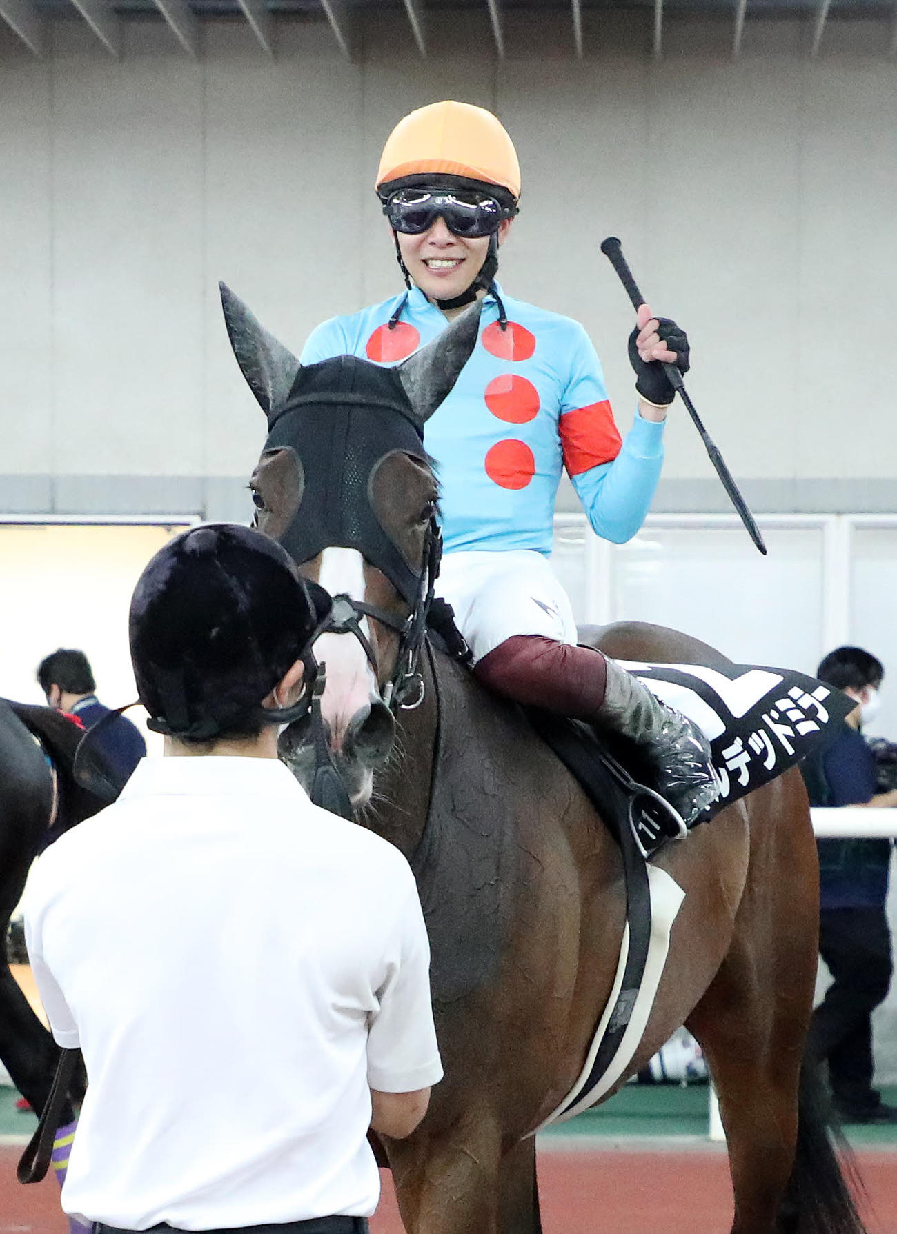NST賞を制したギルデッドミラーと三浦皇成騎手（撮影・鈴木正人）