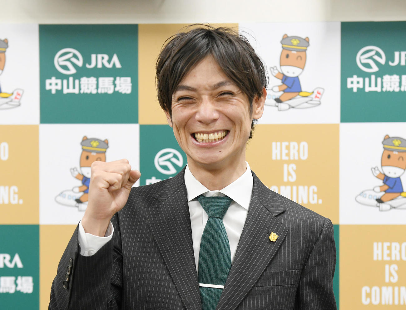 すがすがしい笑顔がトレードマークの嘉藤貴行調教師