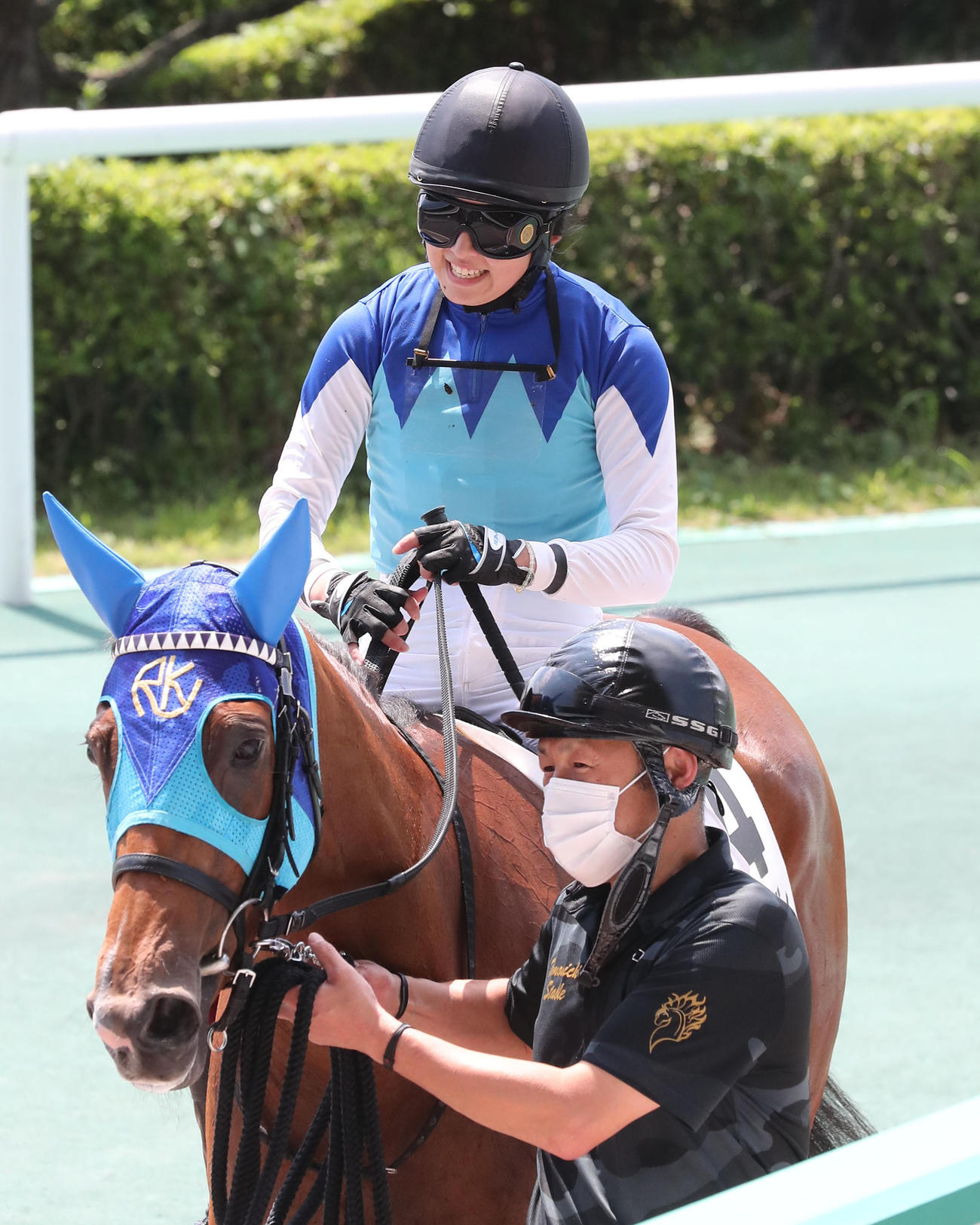 6R 3歳未勝利　1着4番アドマイヤラヴィと今村聖奈騎手（撮影・梅根麻紀）