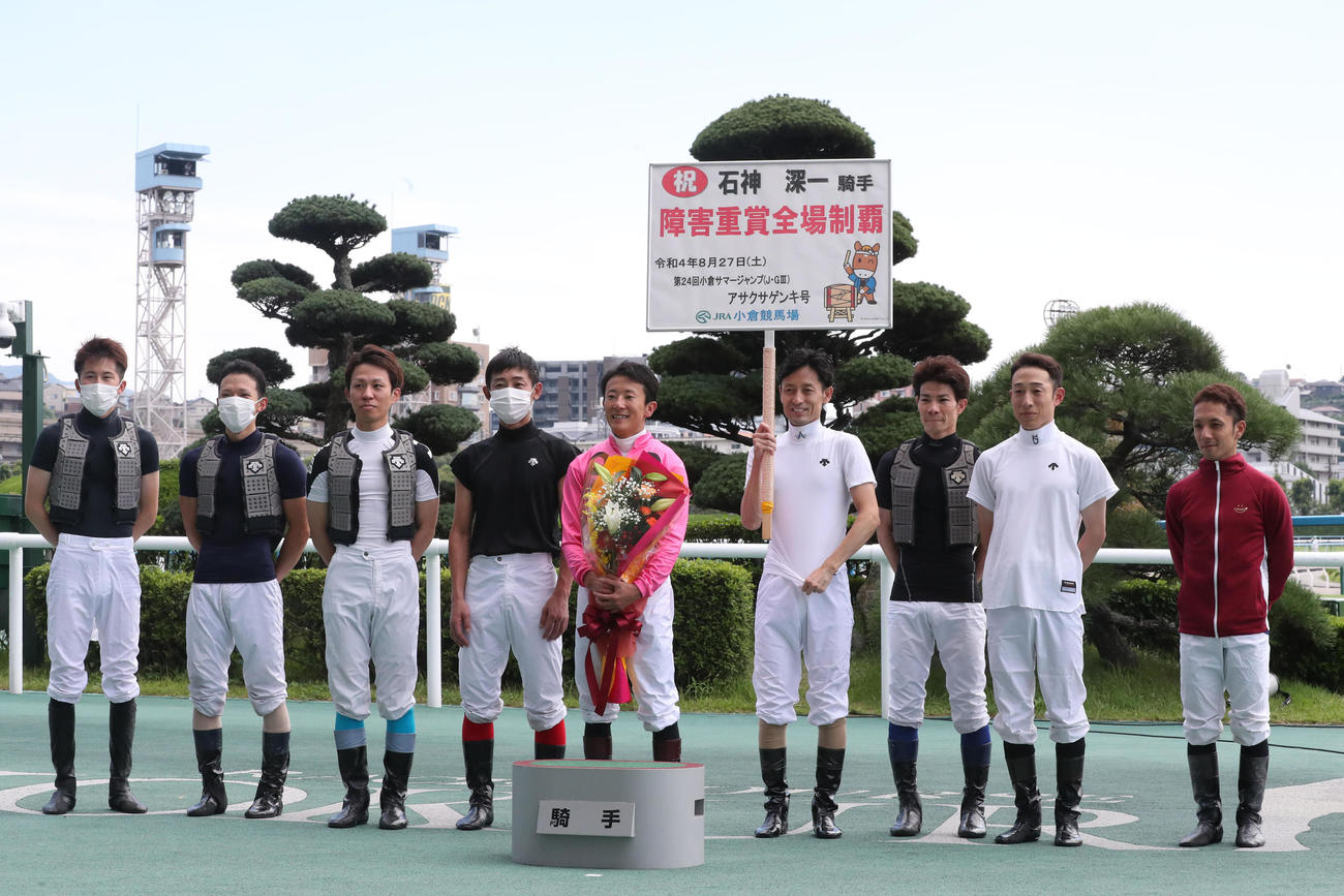 小倉サマーJ　アサクサゲンキで1着となった石神深一騎手は障害重賞全場制覇を達成（撮影・梅根麻紀）