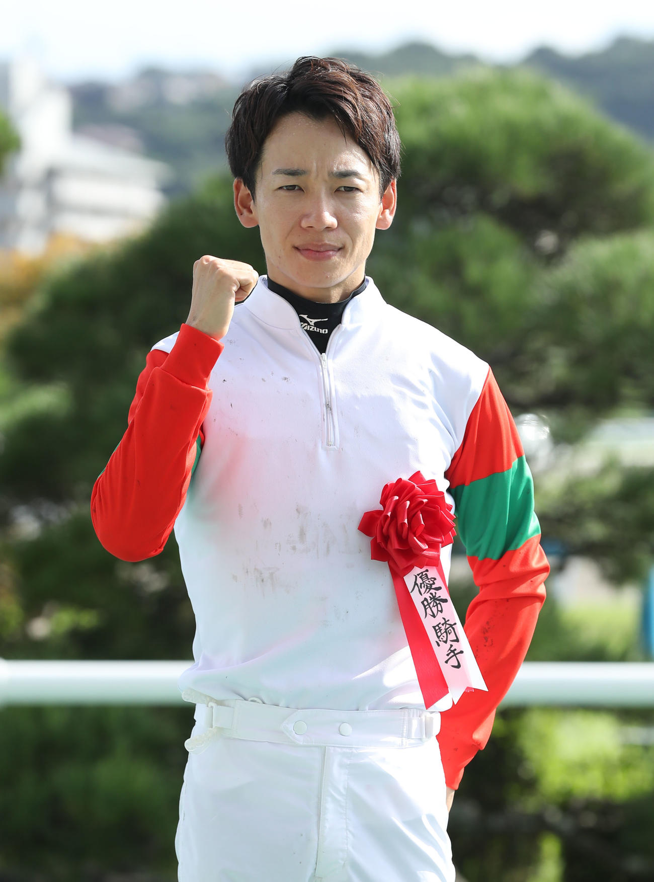小倉2歳Sを制した松山弘平騎手（撮影・屋方直哉）