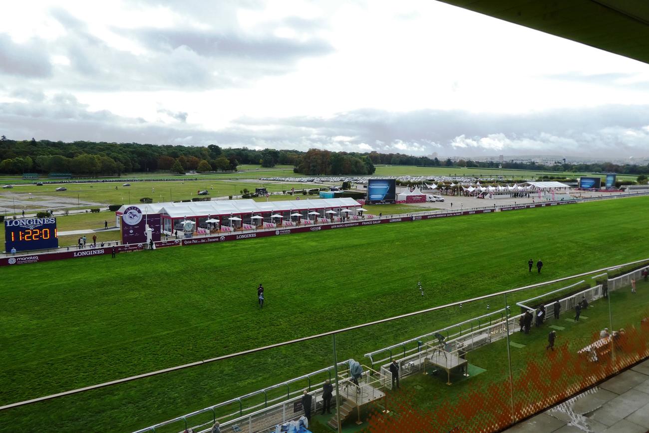 パリロンシャン競馬場の直線（2019年10月6日撮影）