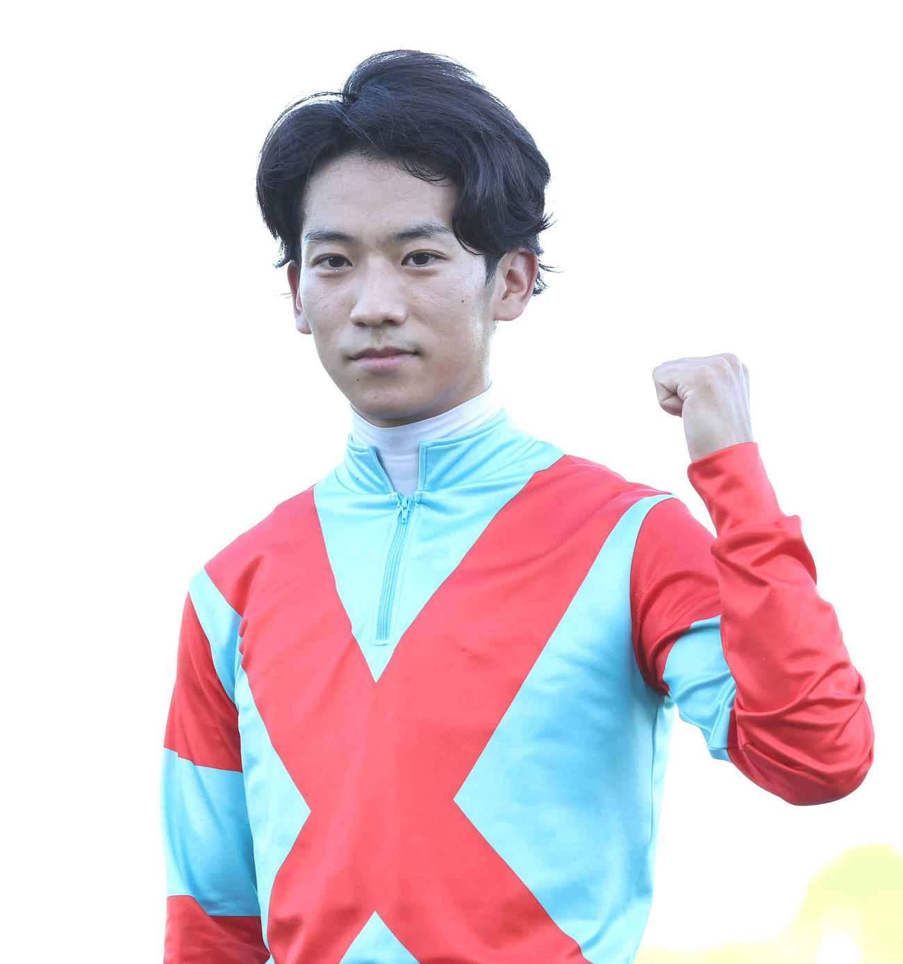 スプリンターズSをジャンダルムで制してガッツポーズを決める荻野極騎手（撮影・丹羽敏通）