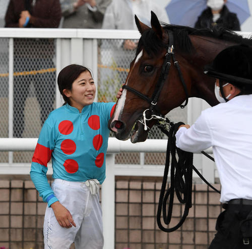 今村聖奈騎手45勝目、新潟8Rでさっそく記録伸ばす「すばらしい馬です