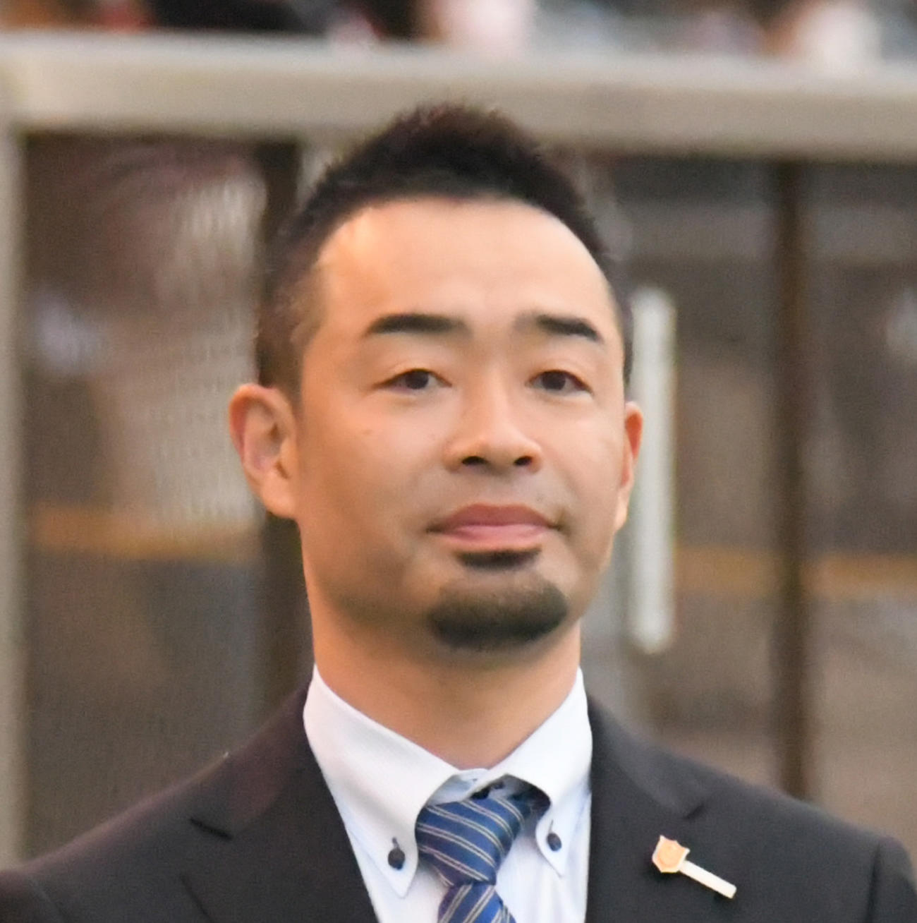 寺島良調教師（2021年11月21日撮影）