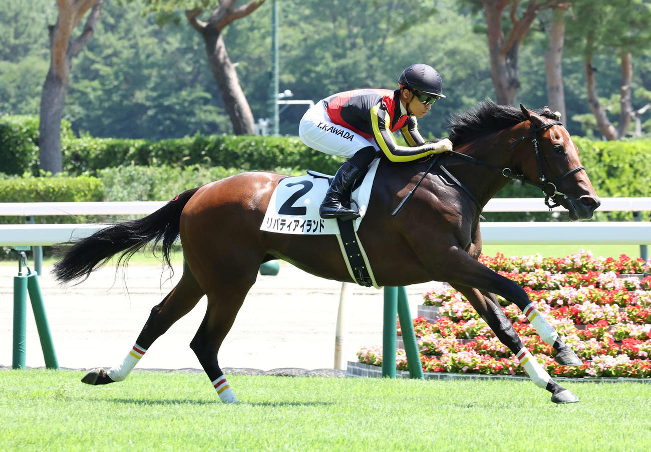 デビュー戦を制したリバティアイランドと川田騎手（2022年7月30日撮影）