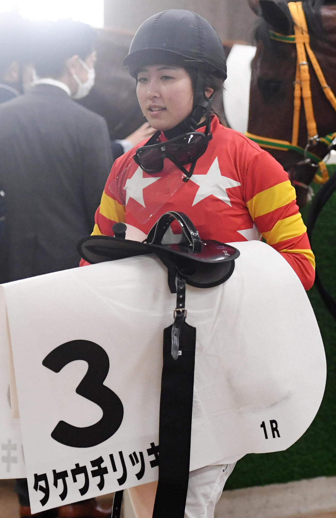 東京1Rで5着に敗れた今村聖奈騎手（撮影・柴田隆二）