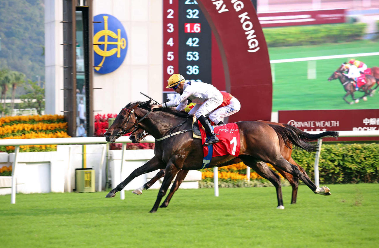 シーズン始動戦を制したゴールデンシックスティ（C）The Hong Kong Jockey Club
