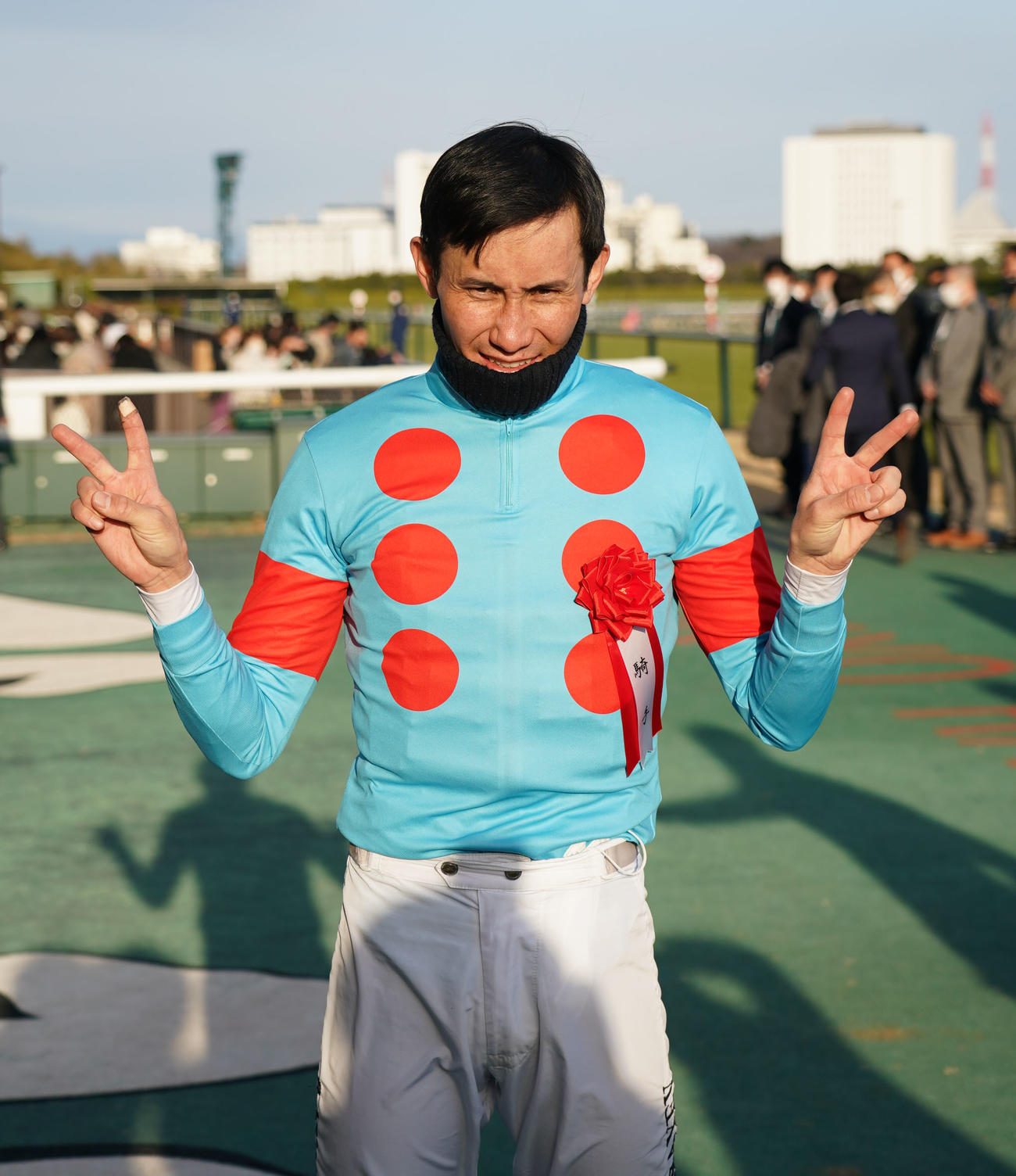 東海Sをプロミストウォリアで勝利し喜ぶムルザバエフ騎手（撮影・森本幸一）