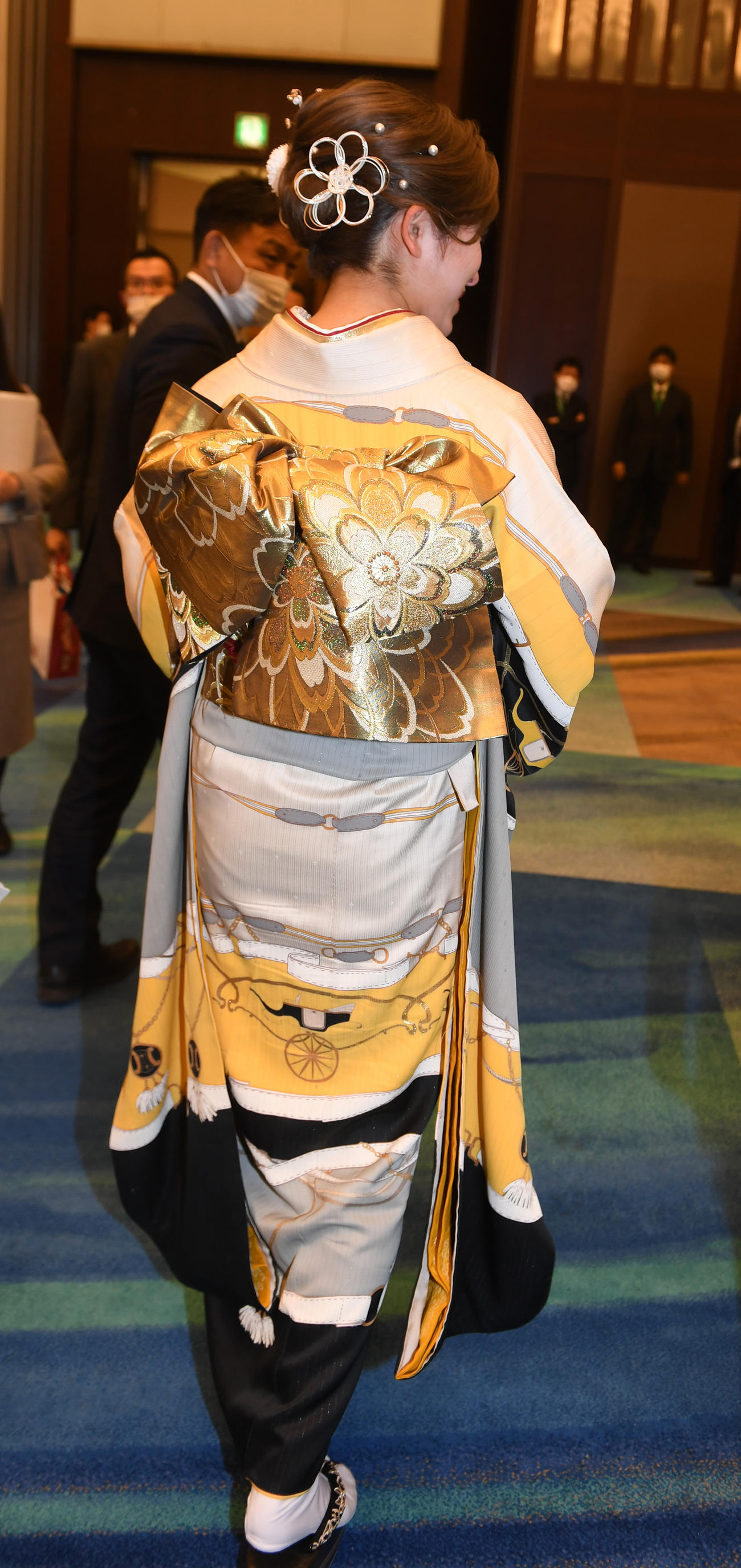 最多勝利新人騎手に選ばれた今村聖奈騎手の後ろ姿（撮影・柴田隆二）