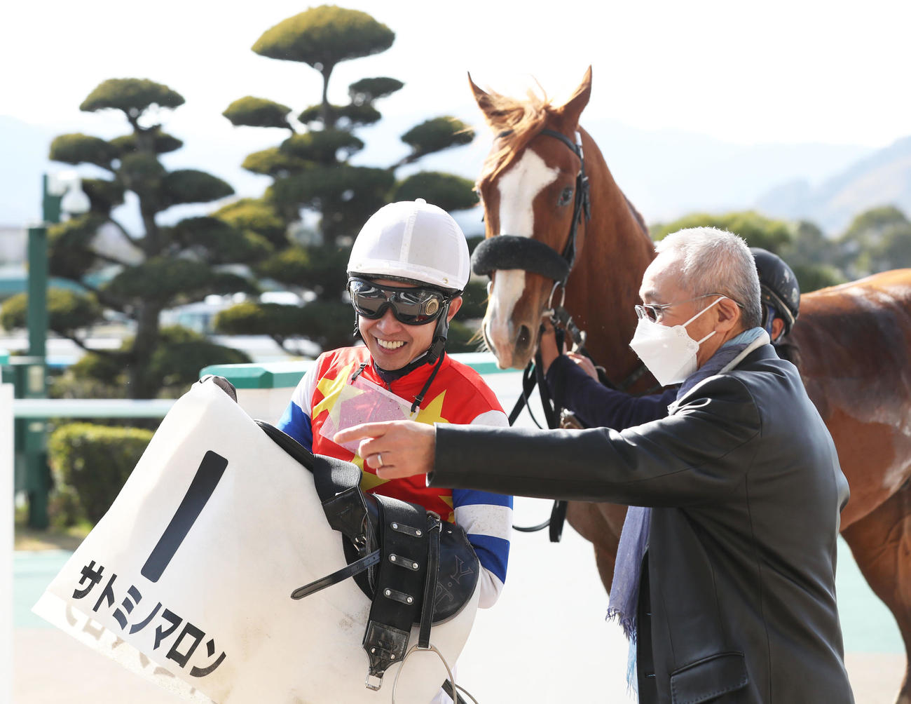 小倉7Rを制し、笑顔を見せる武豊騎手（撮影・屋方直哉）