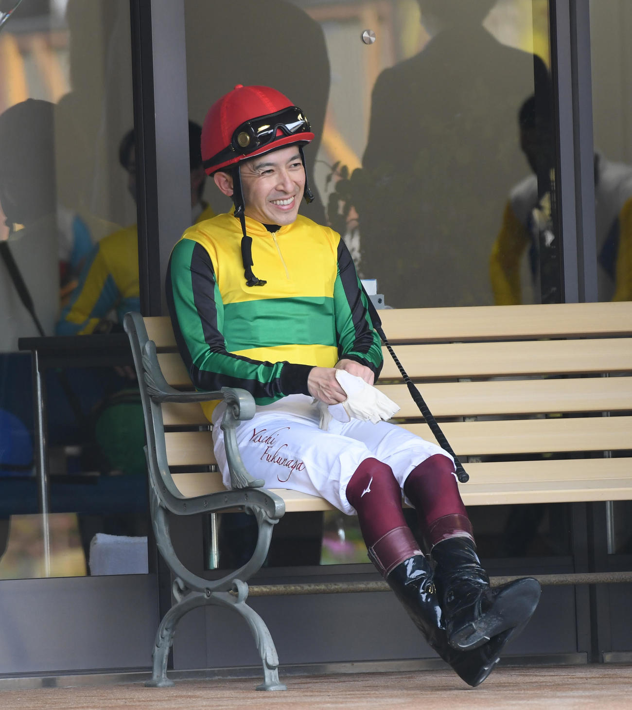 フェブラリーS、オーヴェルニュの騎乗前に笑顔を見せる福永騎手（撮影・柴田隆二）
