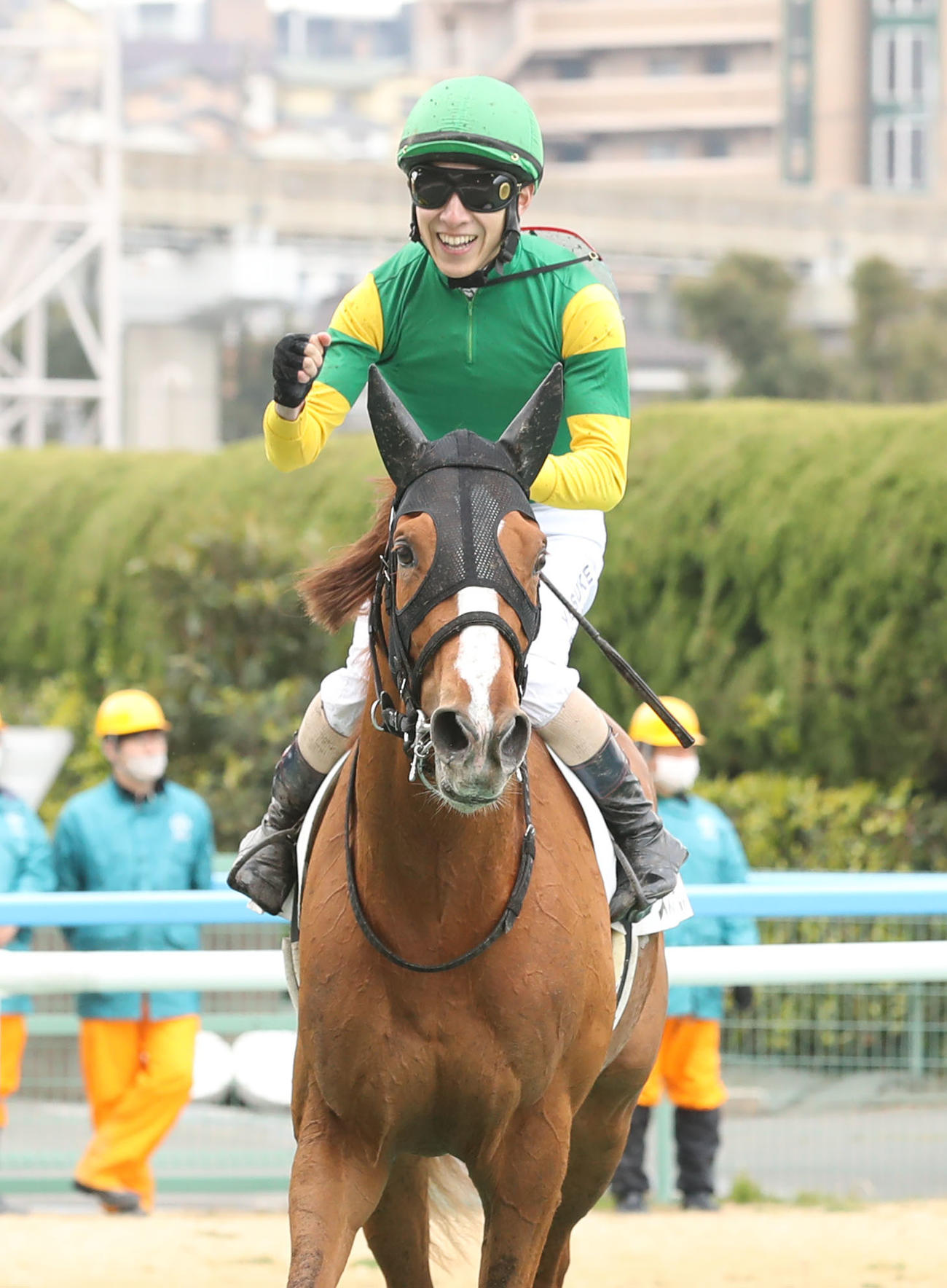 小倉6R・3歳未勝利で1着のスズカハービンと藤岡佑介騎手（撮影・屋方直哉）