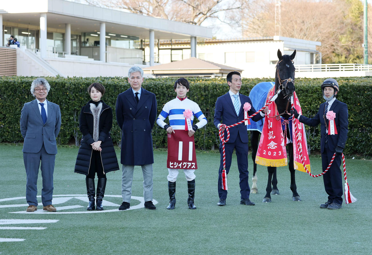 中山記念を制したヒシイグアスと松山弘平騎手（撮影・鈴木正人）