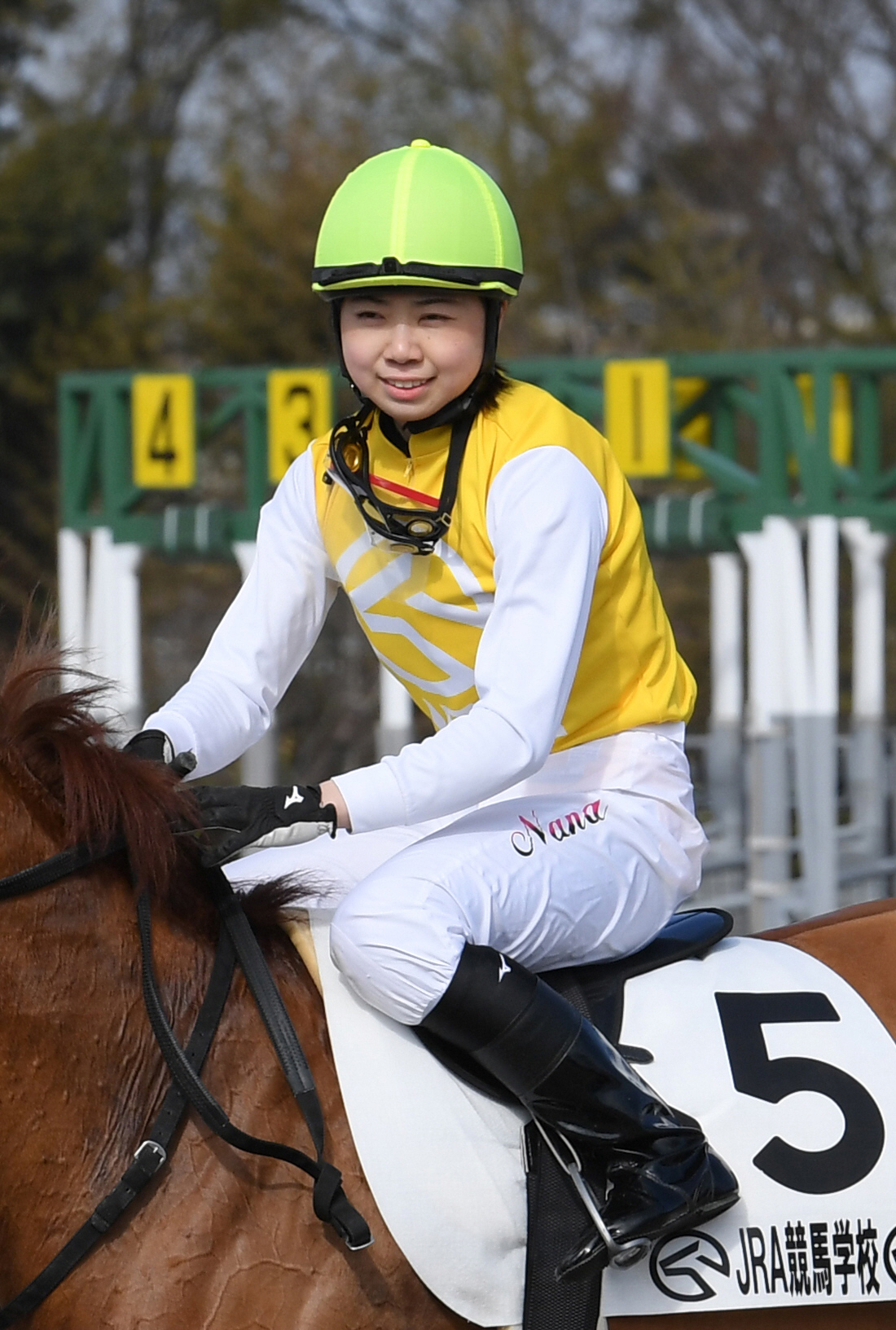 卒業記念模擬レースに向かう河原田菜々騎手（2023年2月7日撮影）