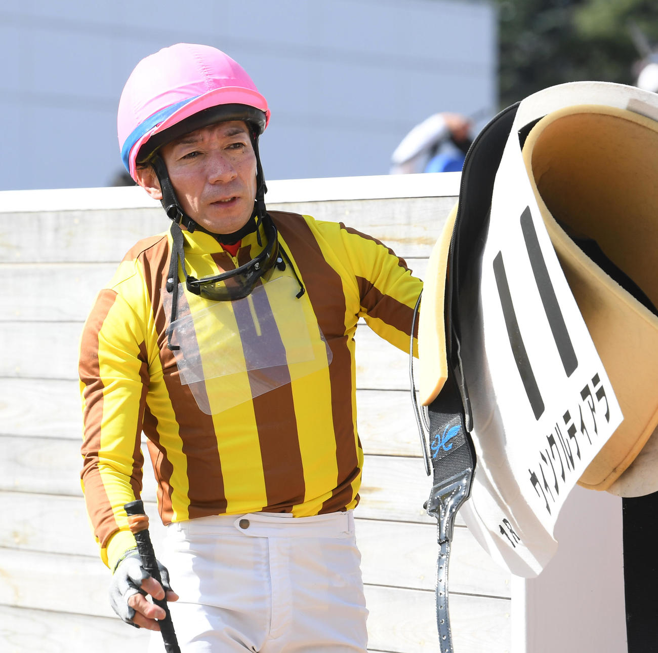 中山1Rで通算1万3000回騎乗を達成した内田騎手（撮影・柴田隆二）