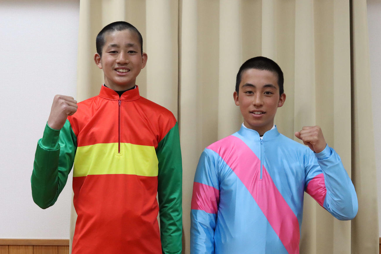 船橋の所蛍騎手（左）と大井の木沢奨騎手