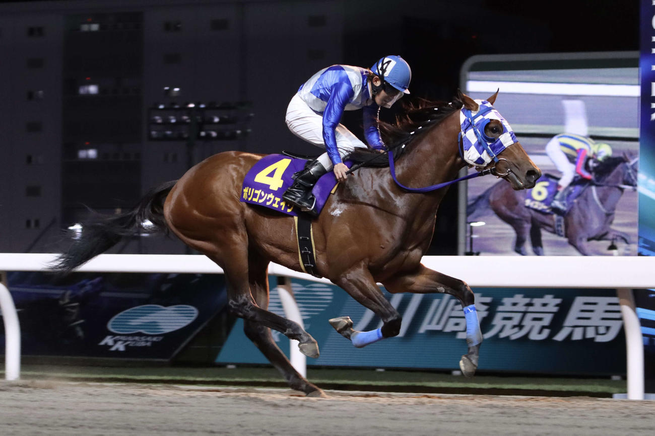 逃げ切りでクラウンCを制したポリゴンウェイヴと山口達弥騎手