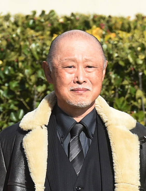田村康仁調教師（2022年12月18日撮影）