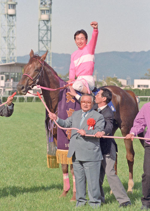 G1復刻】サクラローレル現役最強の称号奪取 ブライアン、トップガン2