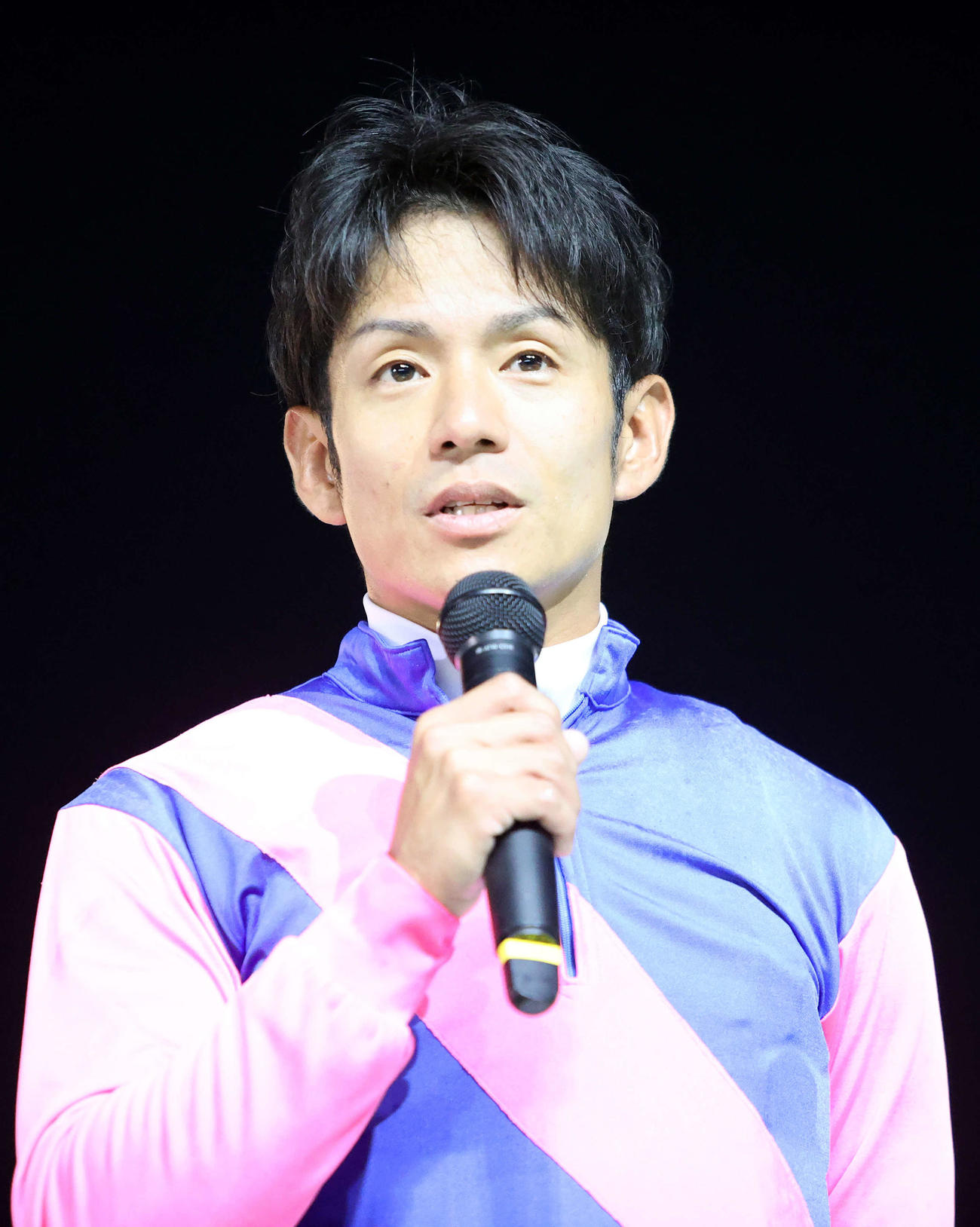 かしわ記念を制した浜中俊騎手（撮影・鈴木正人）