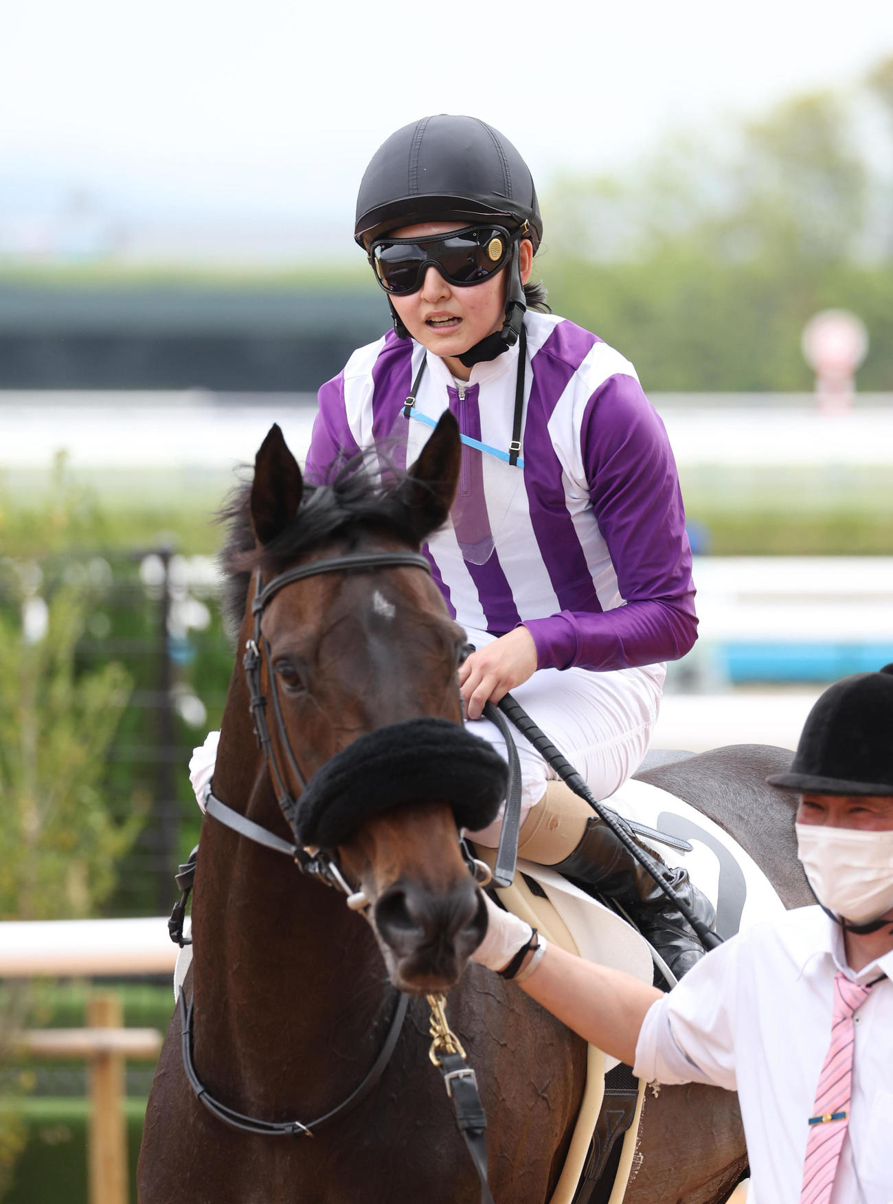 マナウスで京都8Rを勝利した古川奈騎手（撮影・白石智彦）