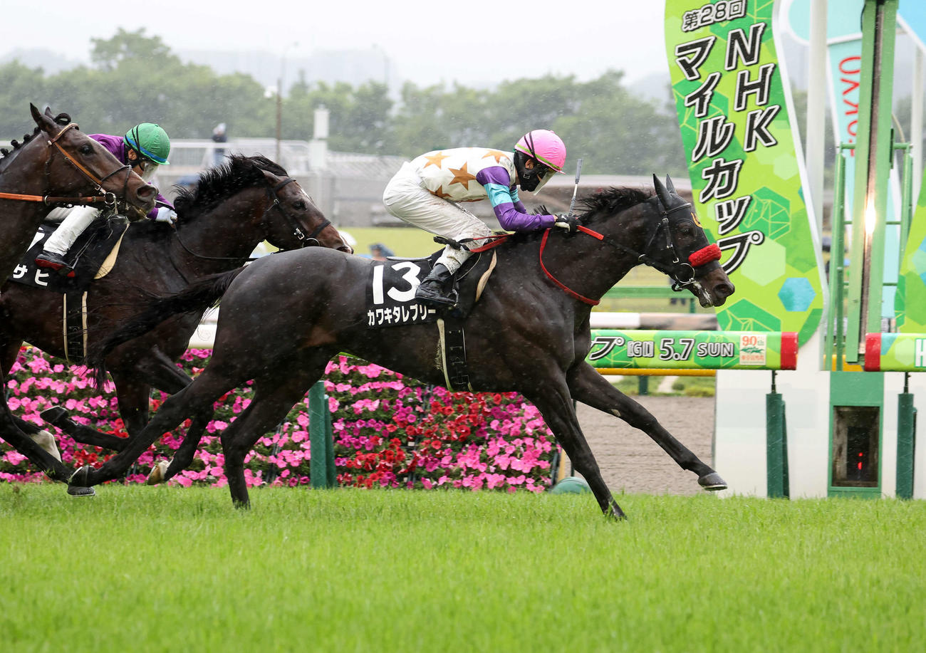 湘南Sを制したカワキタレブリー（右）と松山弘平騎手（2023年5月7日撮影）
