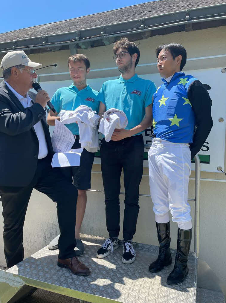 フランスで騎乗する大野騎手（清水裕夫師提供）
