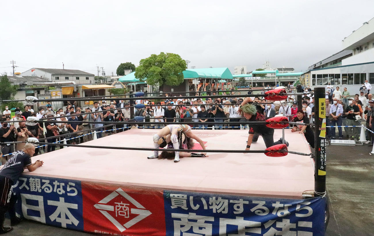 園田競馬場で4年ぶりに行われた大日本プロレス
