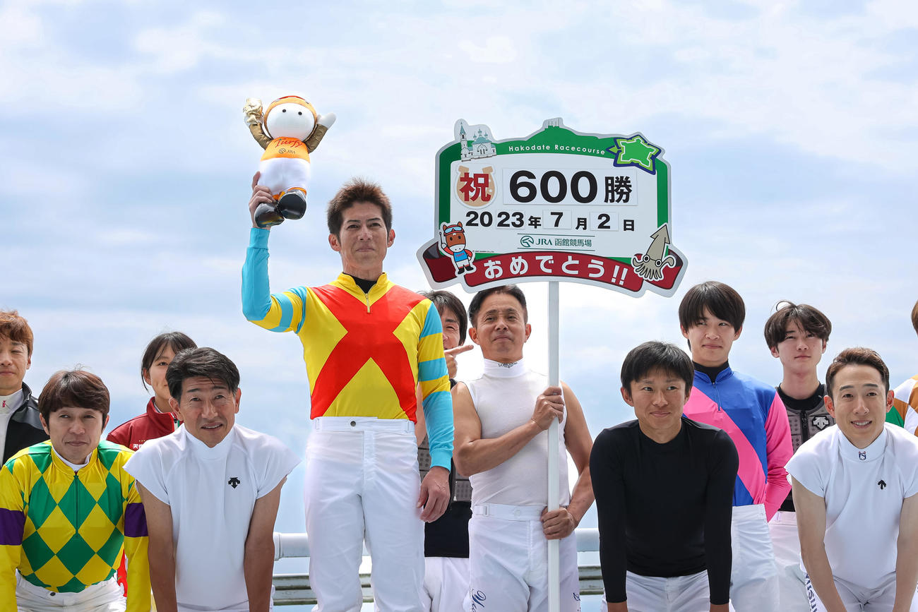 JRA通算600勝を達成した柴山騎手（撮影・村野早祐）