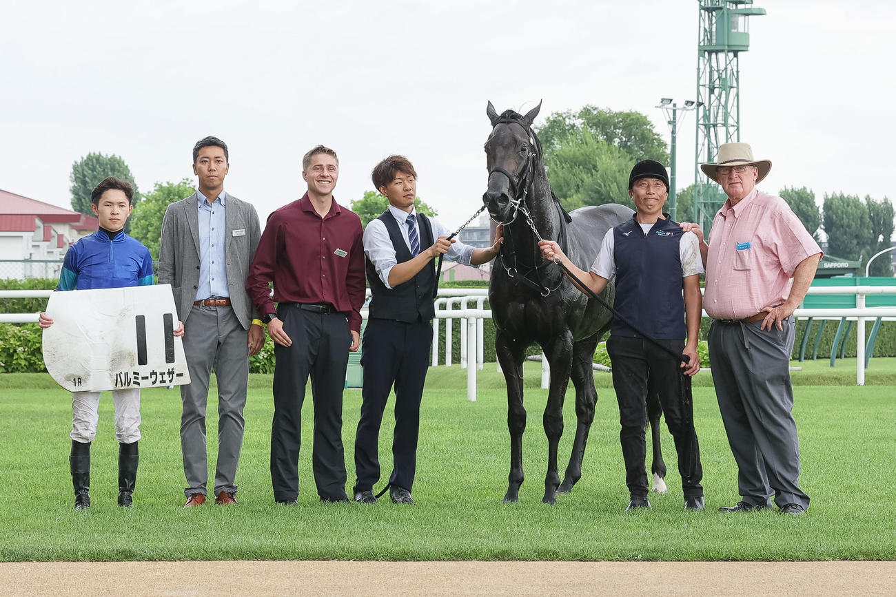 札幌1R、2歳未勝利を制したバルミーウェザー（撮影・村野早祐）