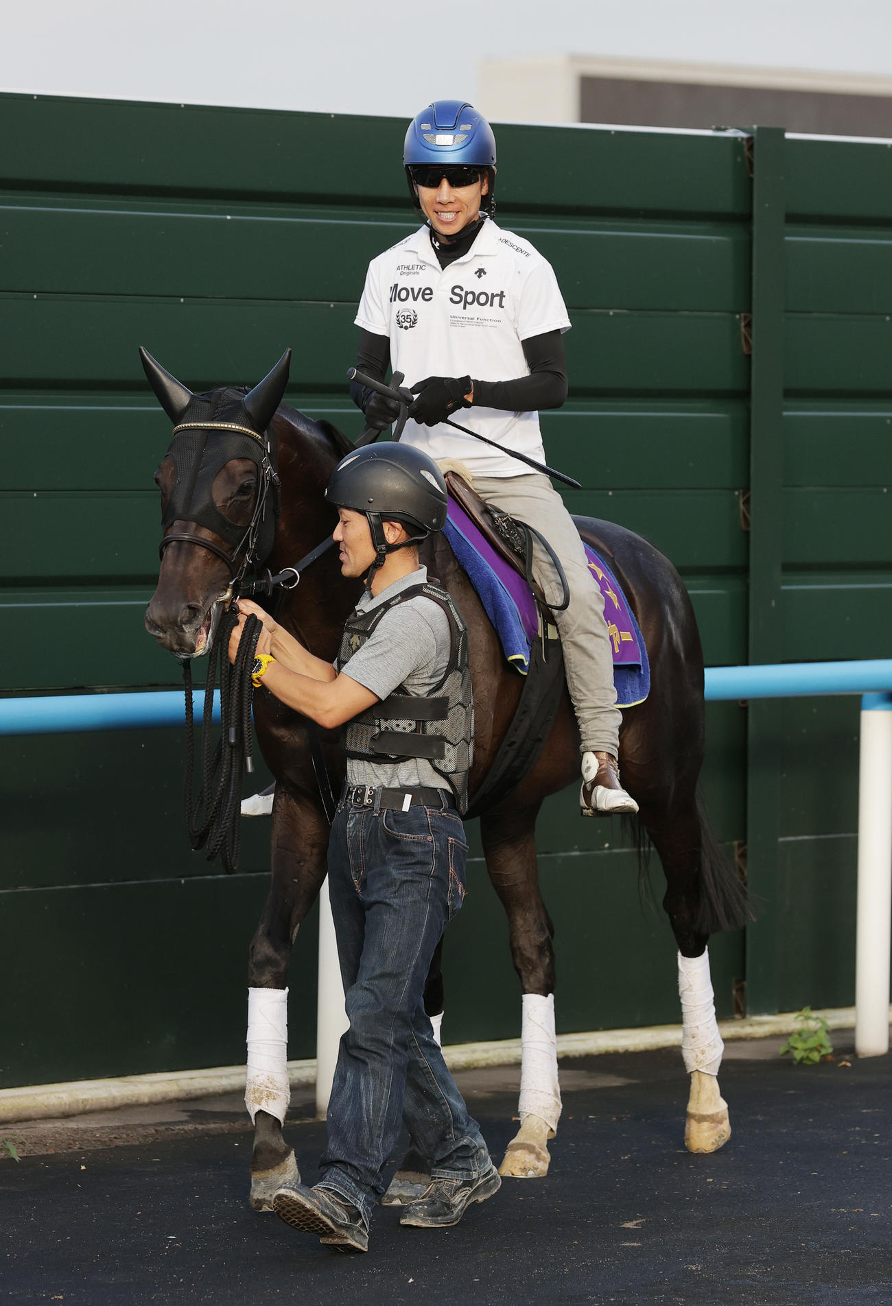 札幌記念に向け、函館競馬場で調整するシャフリヤール
