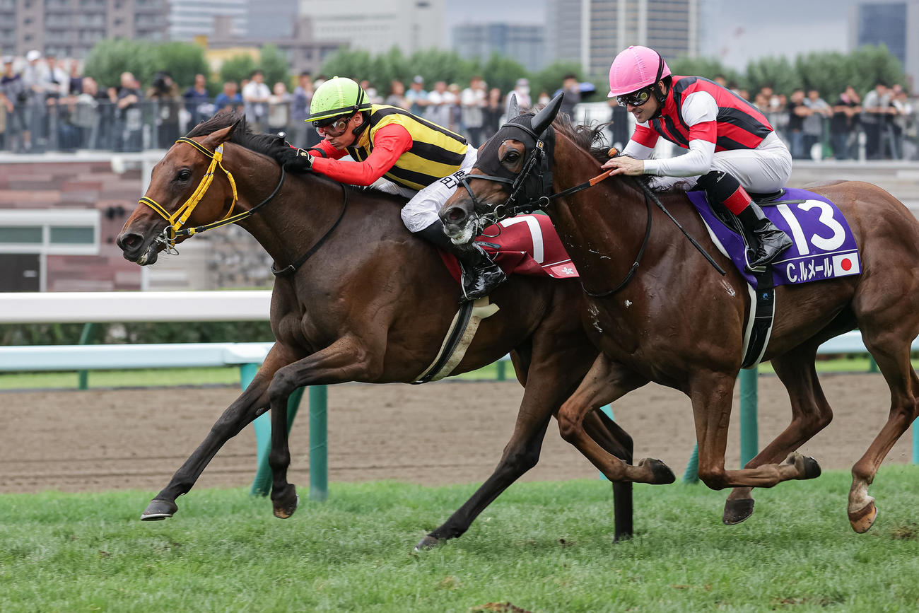 WASJ第4戦を制したフェステスバントとA・バデル騎手（左）（撮影・村野早祐）