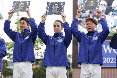 WASJでチーム優勝を飾ったJRA選抜（撮影・村野早祐）